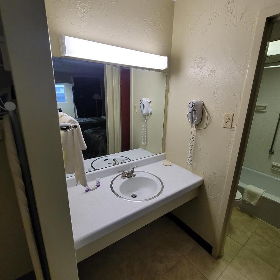 Richland Inn Джонстаун Екстер'єр фото